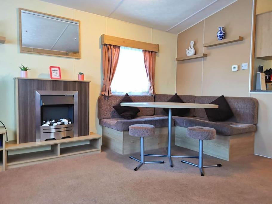 Charming Static Caravan Долиш Екстериор снимка